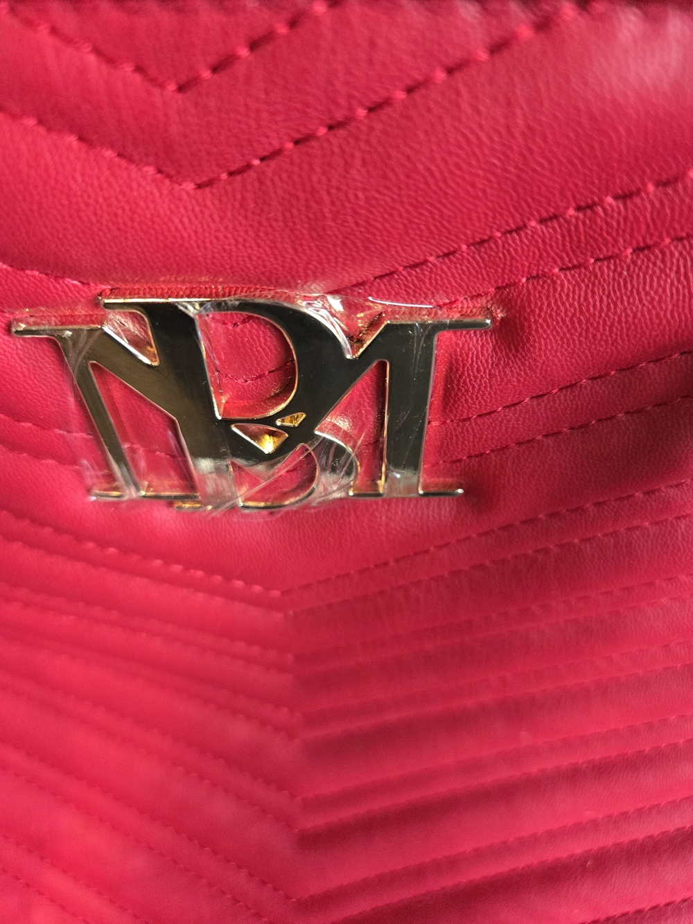 Badgley Mischka Red Quilted Tote Bag Gold Logo Shoulder Bag NEW - Picture 3 of 7